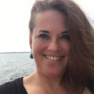 Meet your Posher, Denise